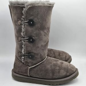 Ugg Bailey 3 button triplet 1962Y size 5 sherpa lined waterproof sheepskin boots